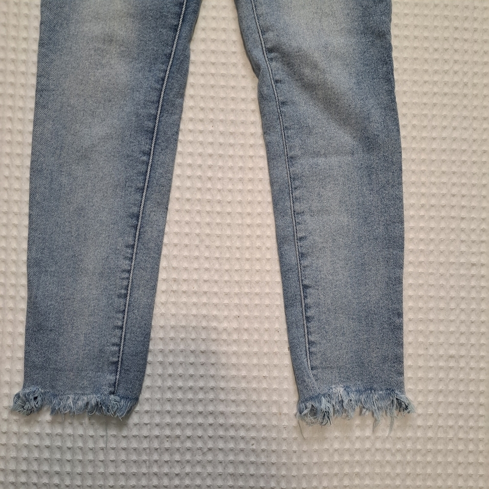 Wit & Wisdom Skinny Jeans - Picture 3 of 6